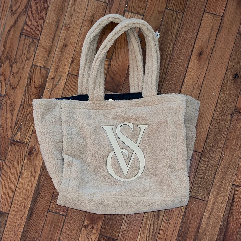 Victoria's Secret Cream and Tan Tote Bag with Elegant Logo and Sturdy Handles